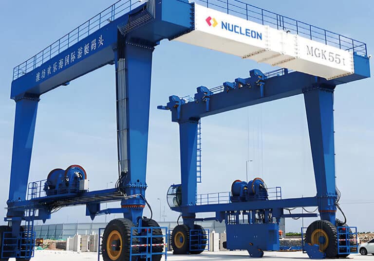 marine-travel-lift